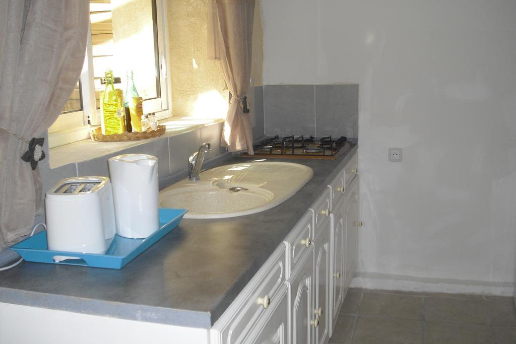 Lou Mas Li Pitchoun "La Bergerie" Apartment Gordes Exterior photo